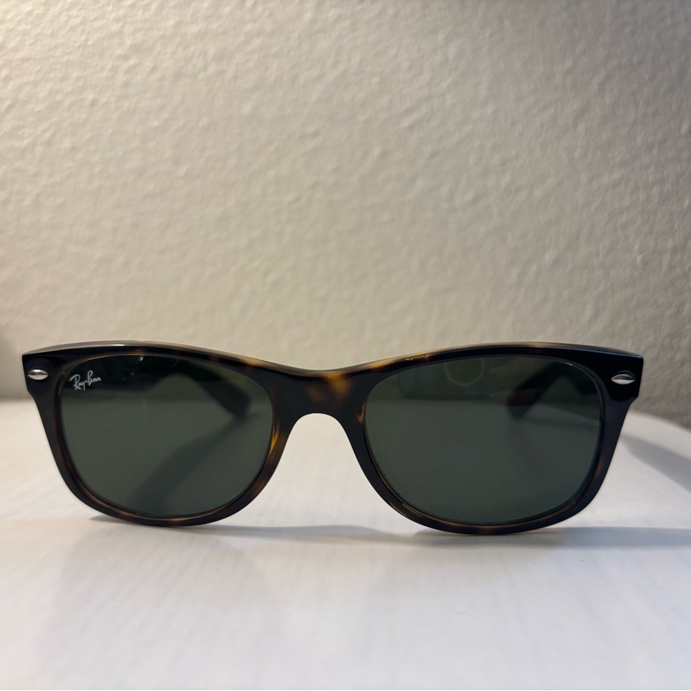 Ray-Ban Brown Sunglasses with Green Lenses